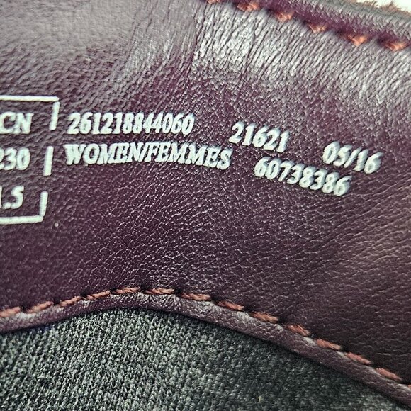 Clarks Avington Swan Purple Suede Gathered Scrunch Ankle Boot US 6 - Picture 8 of 9